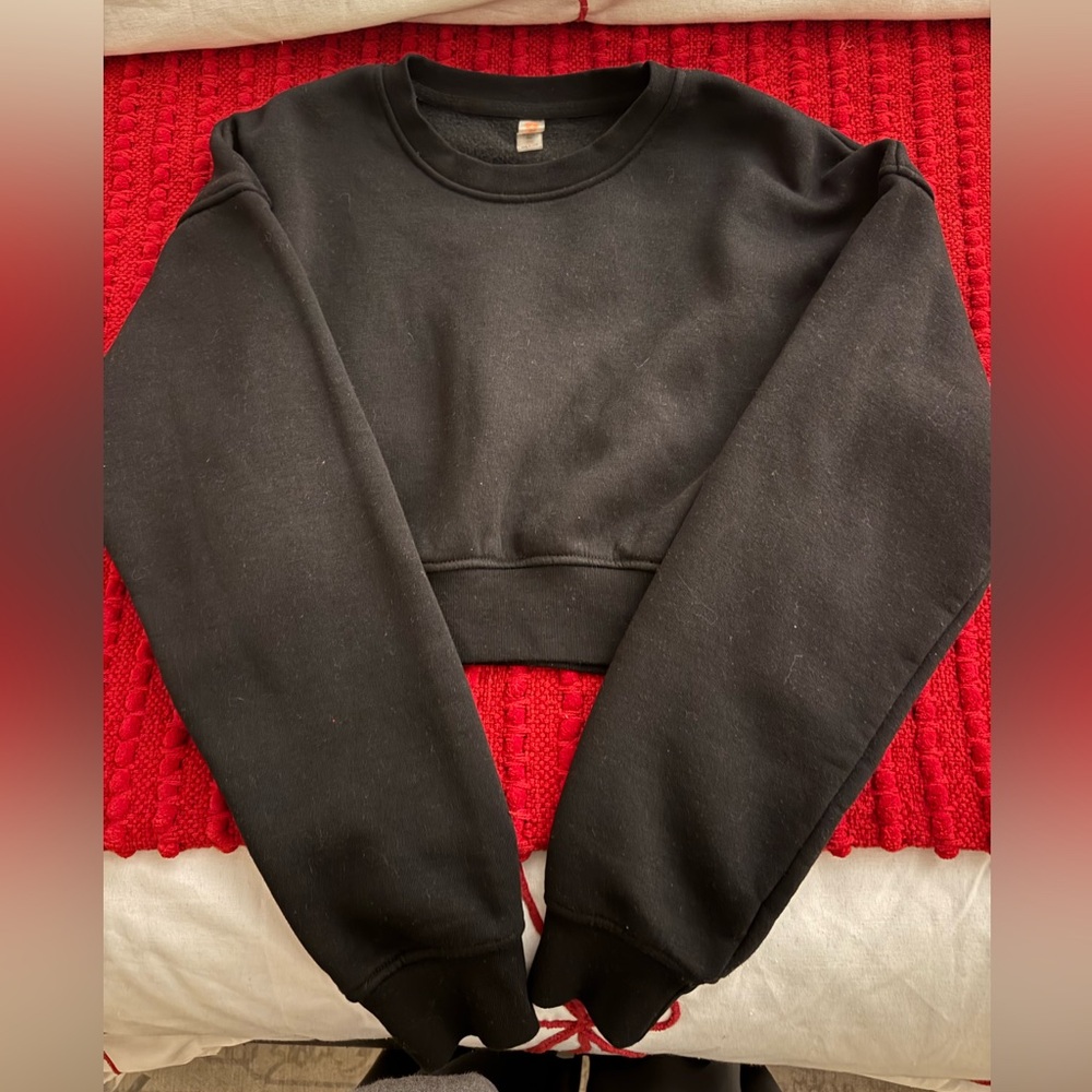 Black Cropped Crewneck Sweatshirt - Unbranded